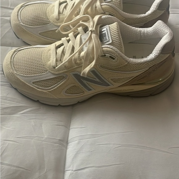 New Balance 990v4 - Mens 7.5 - Picture 2 of 4